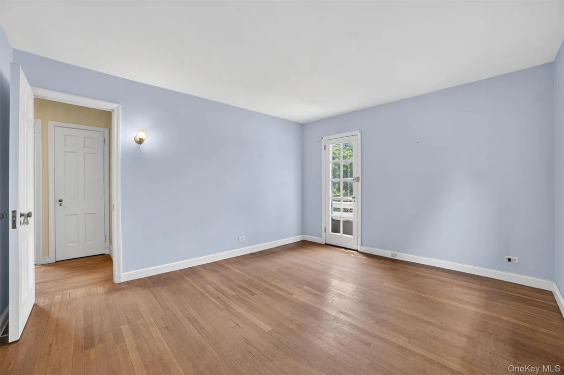 Photo of 395 Packman Avenue