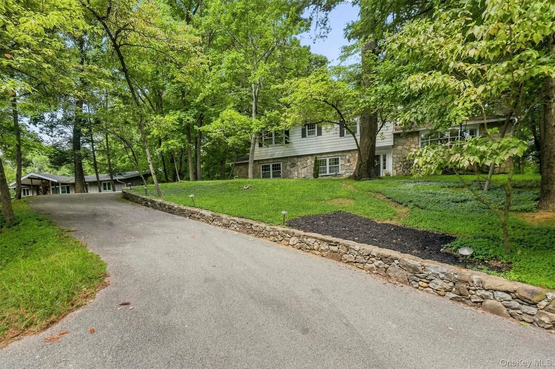 Photo of 75 Pleasant Ridge Drive
