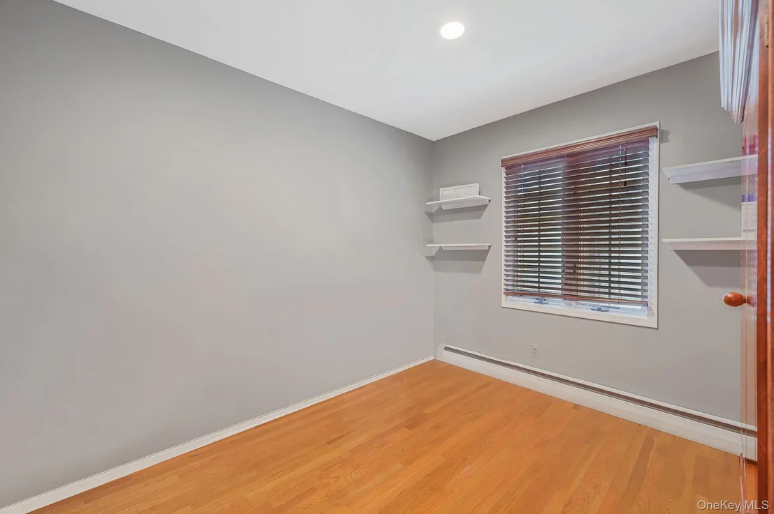 Photo of 122 Southern Parkway