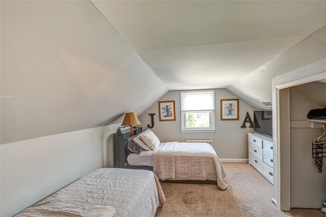 Photo of 1331 Harry Lane