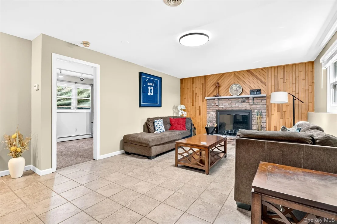 Photo of 4 Rockridge Drive