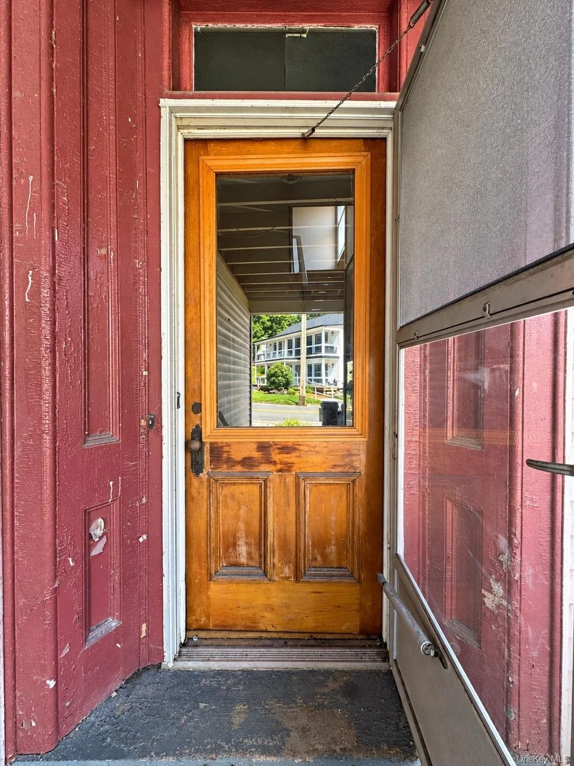 Photo of 571 Main Street