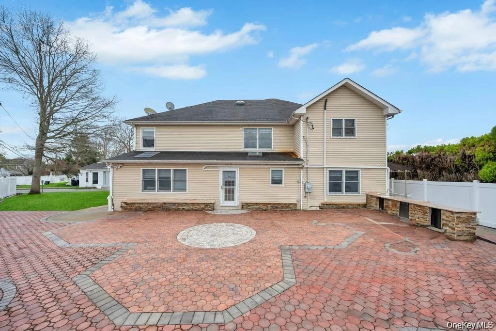 Photo of 6 Garden Circle