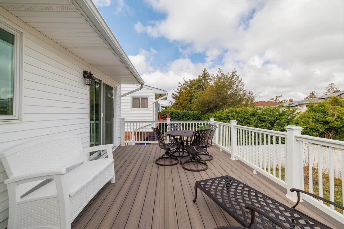 Photo of 1001 Green Place