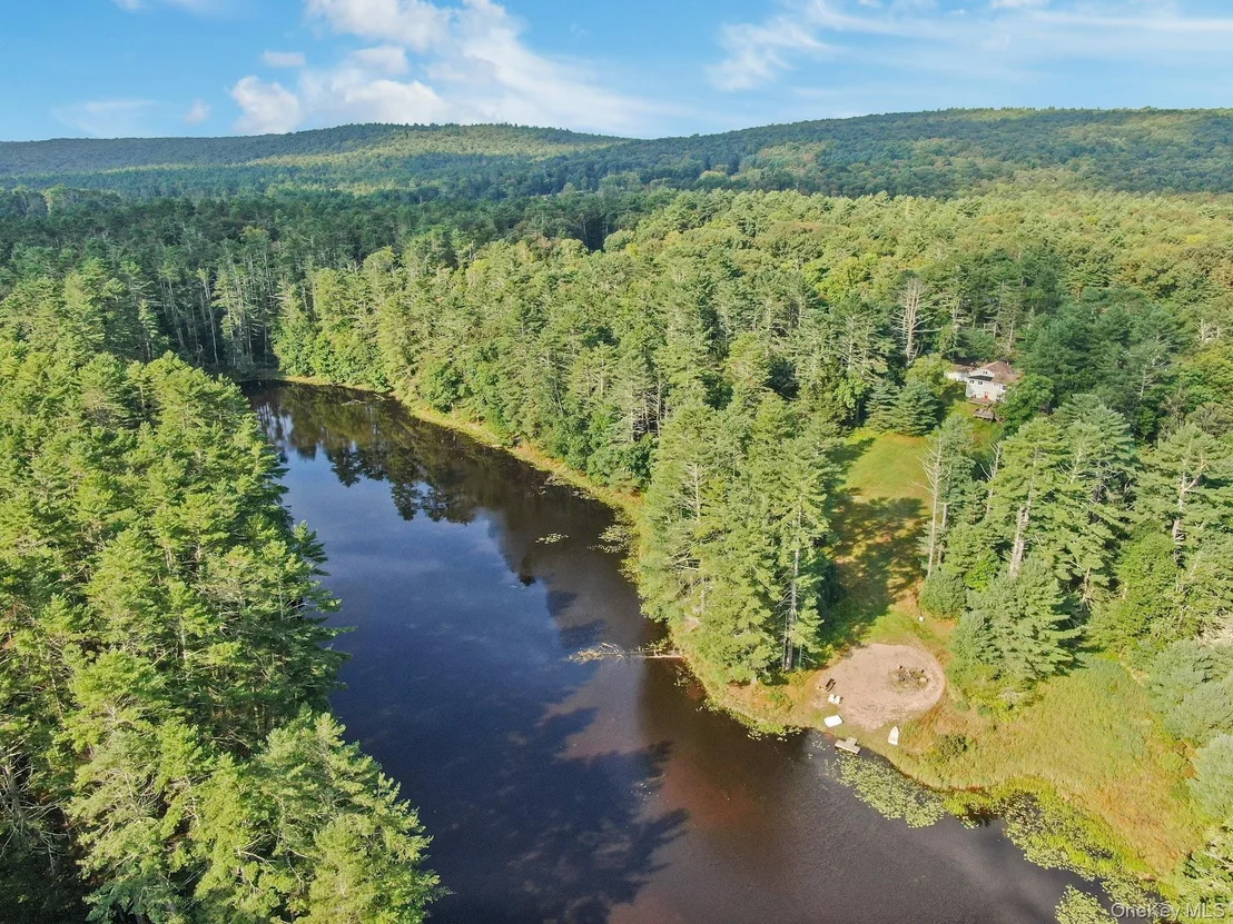 Photo of 86 Beaver Brook Road