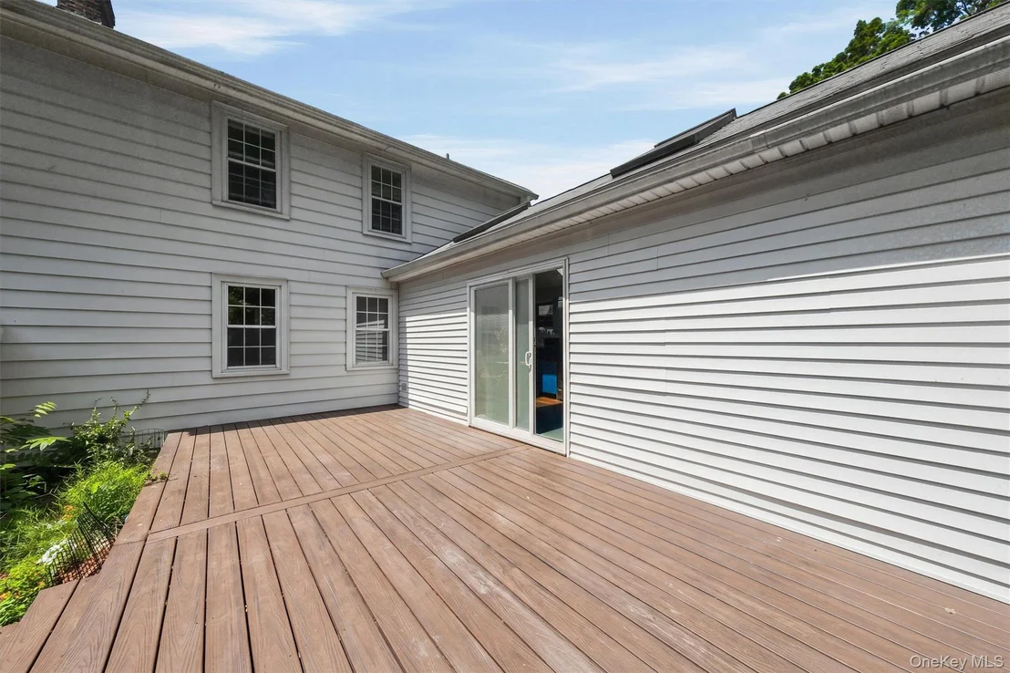 Photo of 10 Dutchess Avenue