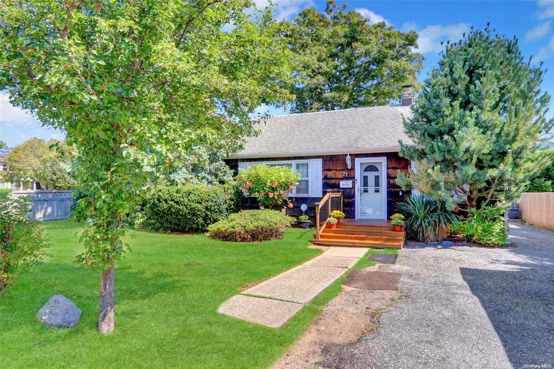 Photo of 71 Mayhew Avenue
