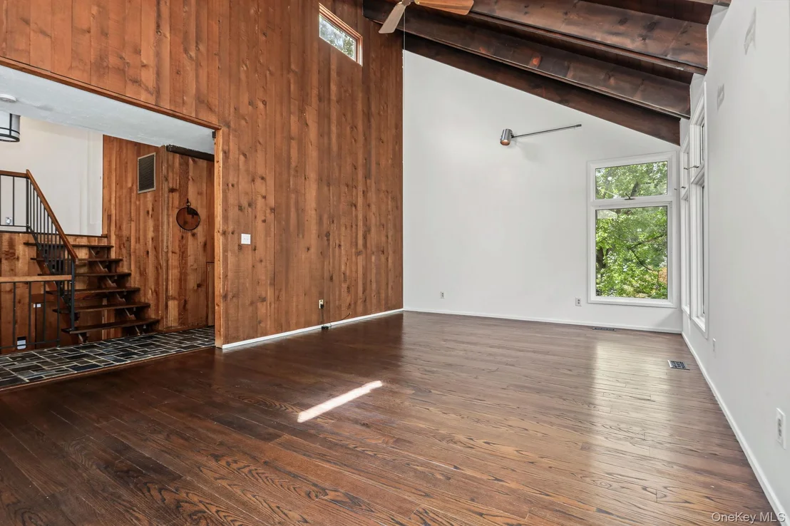 Photo of 4 Leatherstocking Lane