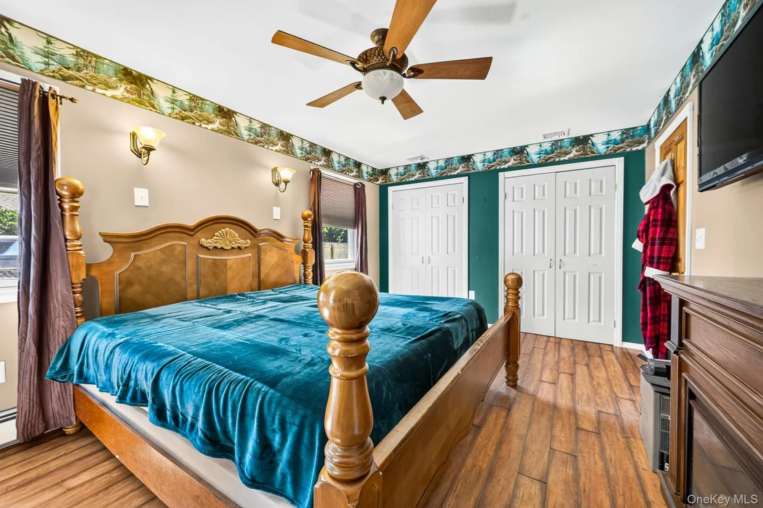 Photo of 469 Carnation Drive