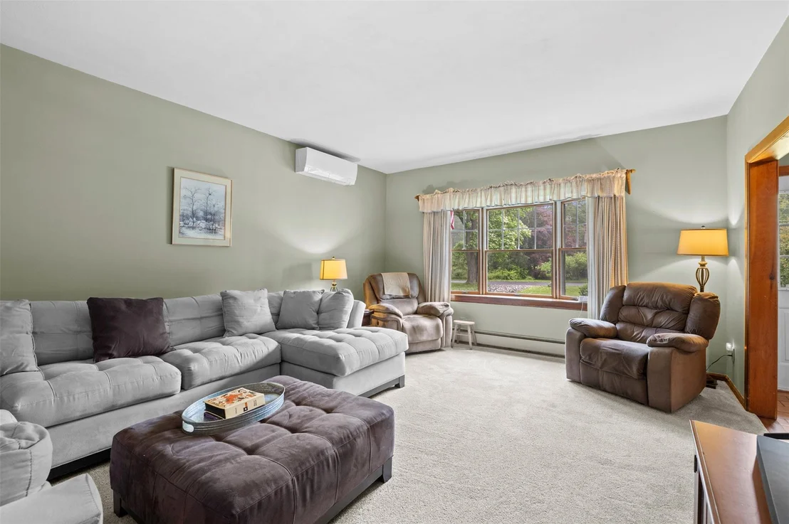 Photo of 149 River Road