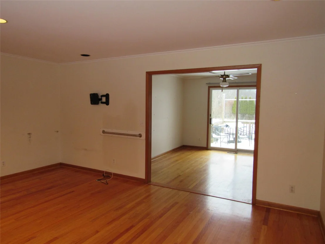 Photo of 166 Manor Lane