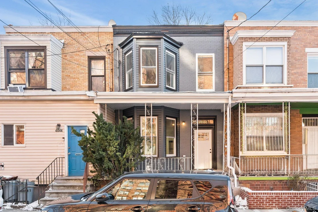 Photo of 4042 Hubbard Place