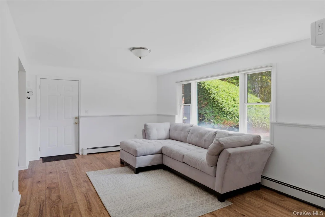 Photo of 772 Pulaski Road