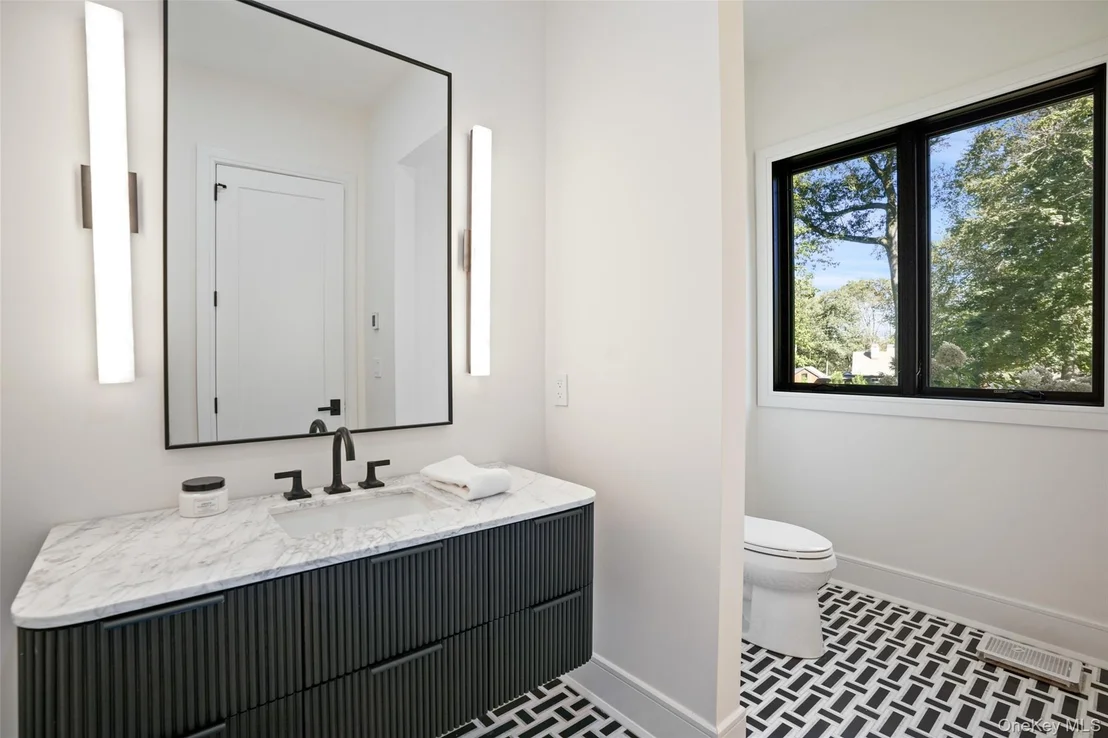 Photo of 11 Boxwood Lane