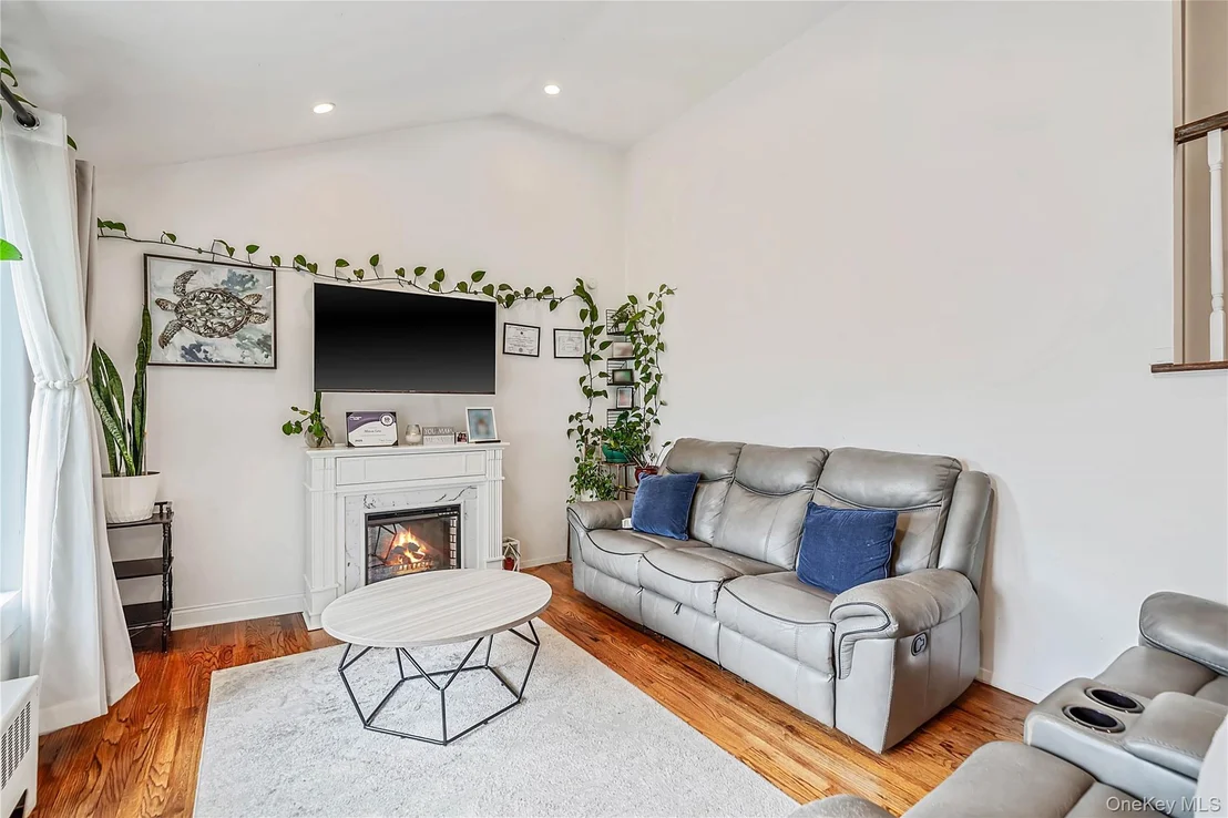 Photo of 2275 Hynes Place