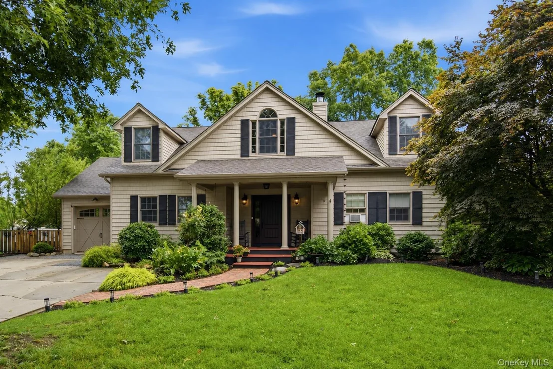 Photo of 83 Hedgerow