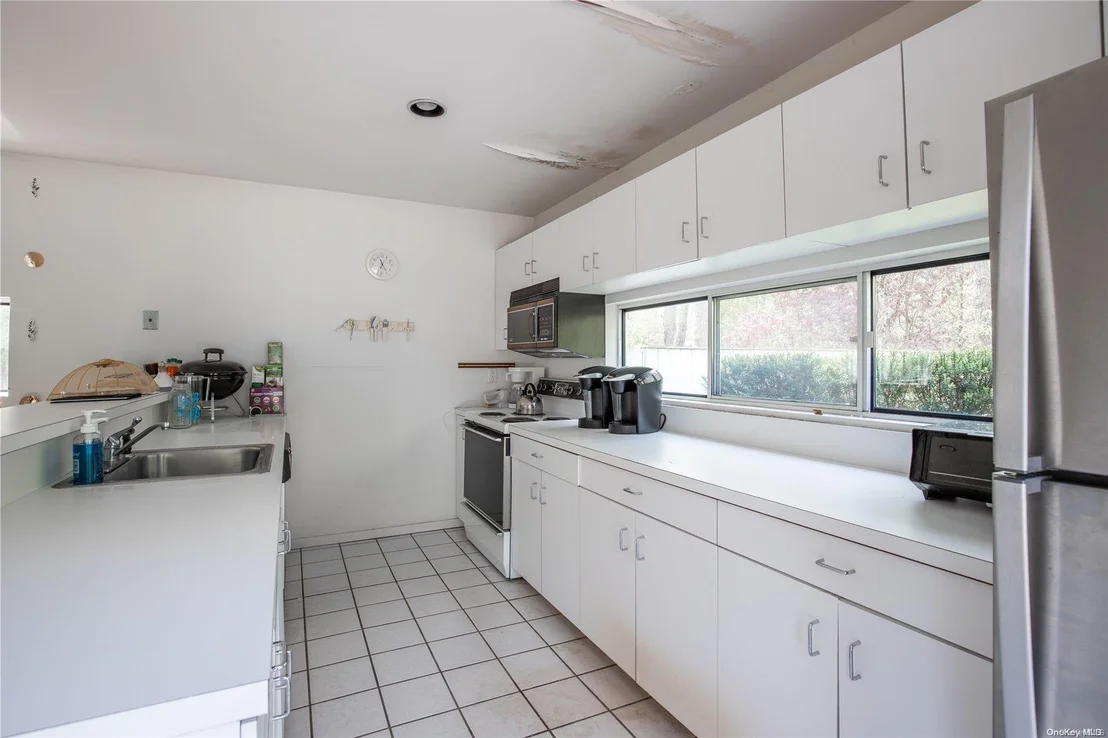 Photo of 20 Midhampton Avenue