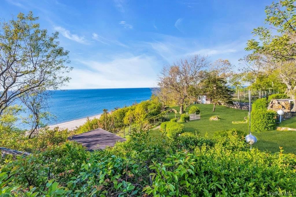 Photo of 995 Red Fox Road
