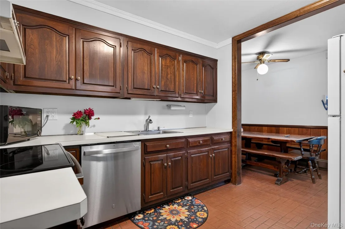 Photo of 261 Wright Avenue