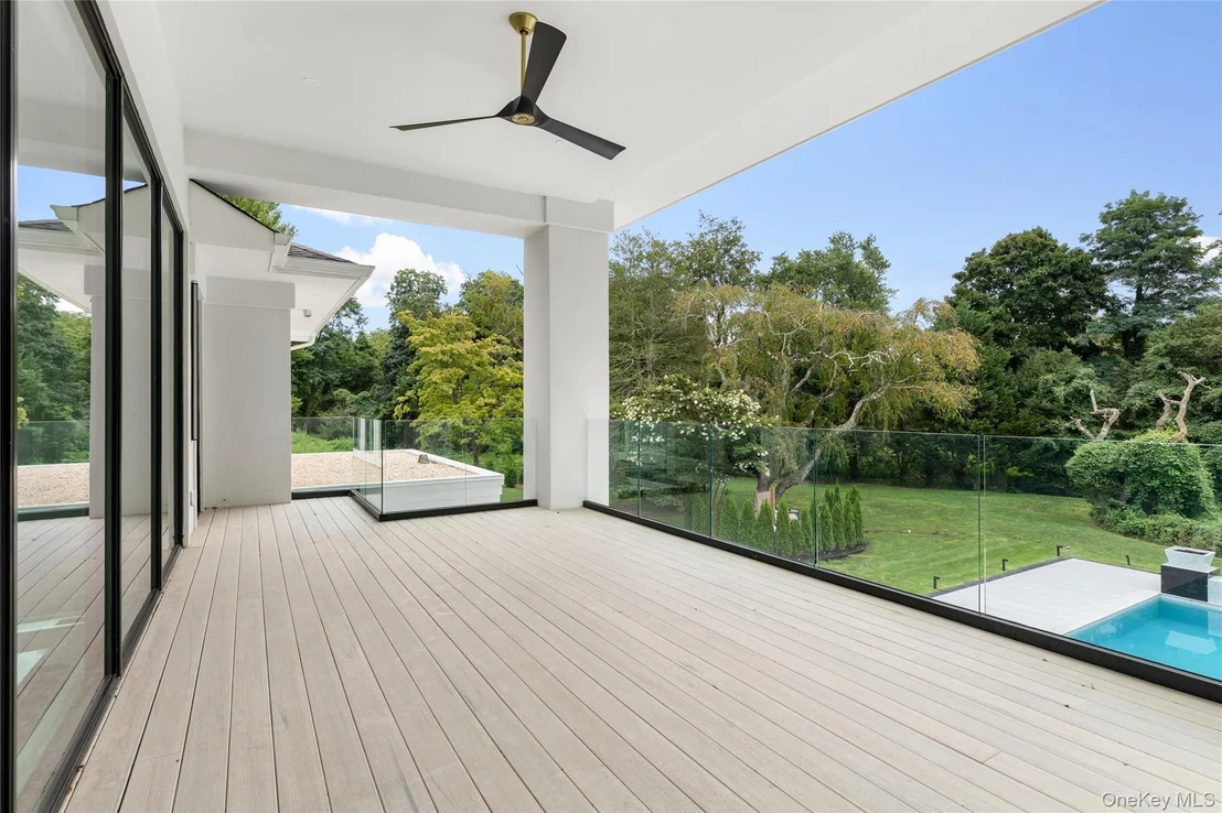Photo of 160 Hegemans Lane
