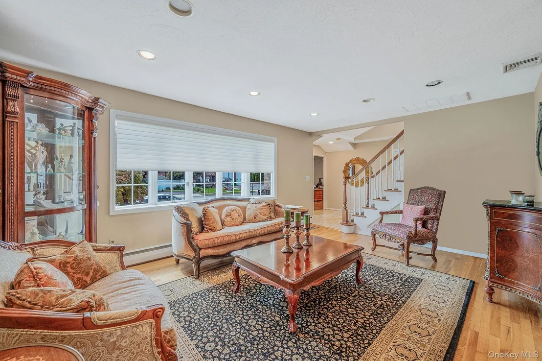 Photo of 122 Southern Parkway
