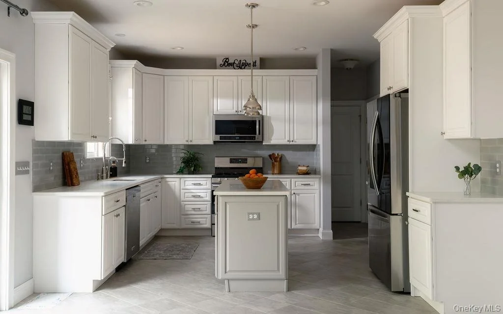 Photo of 136 Stratford Drive