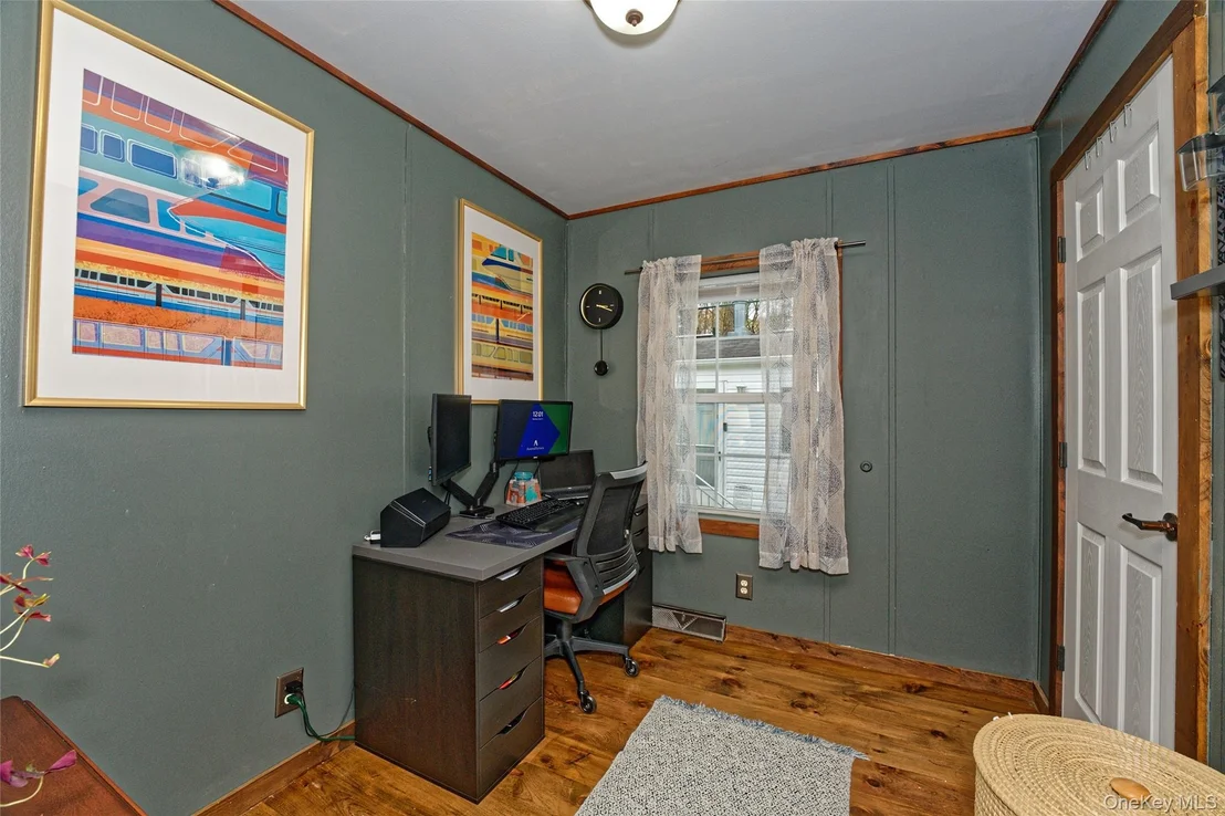 Photo of 28 Matthew Dr, Castleton