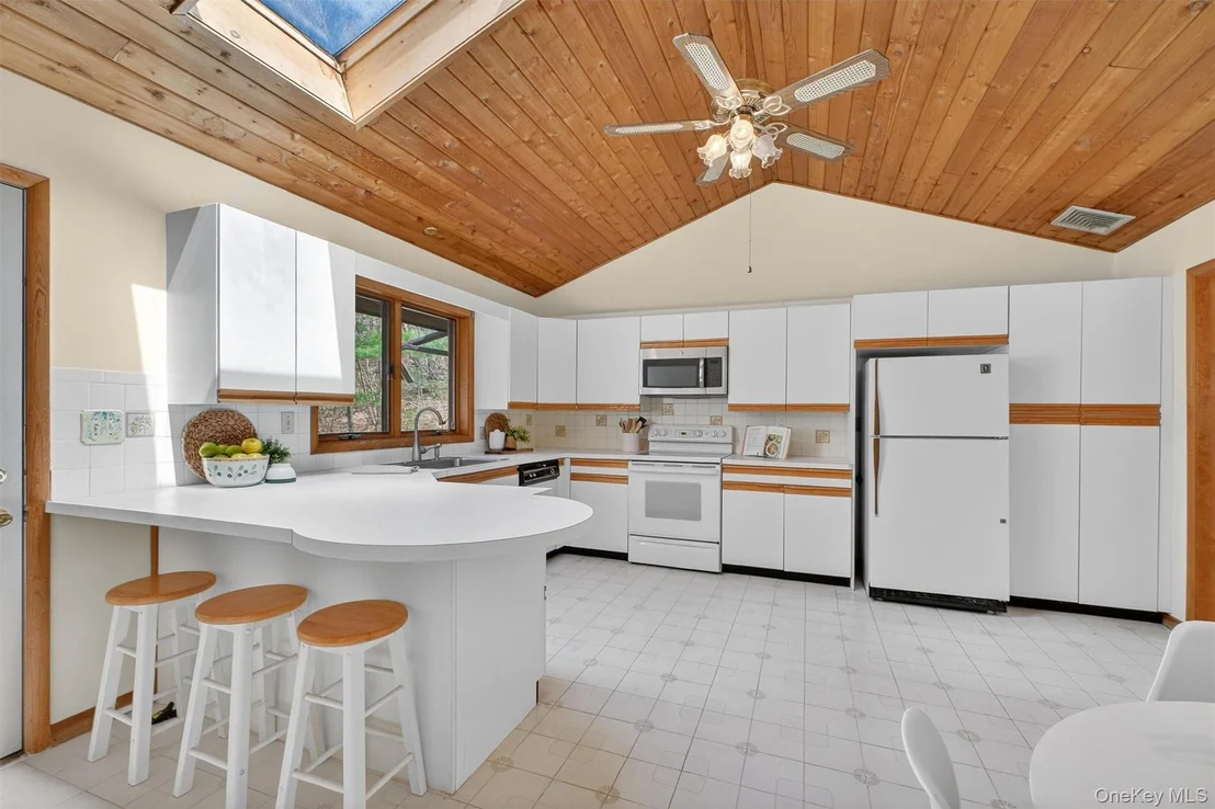 Photo of 31 Deer Ridge Road