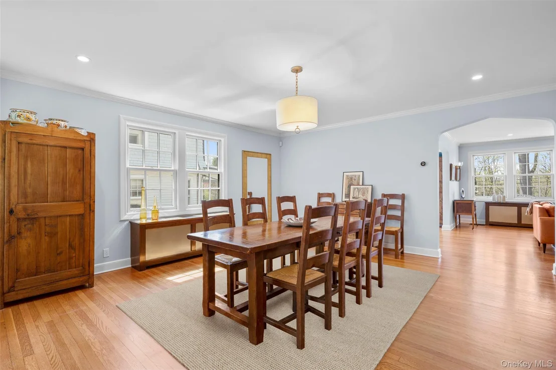 Photo of 210 Cliff Avenue