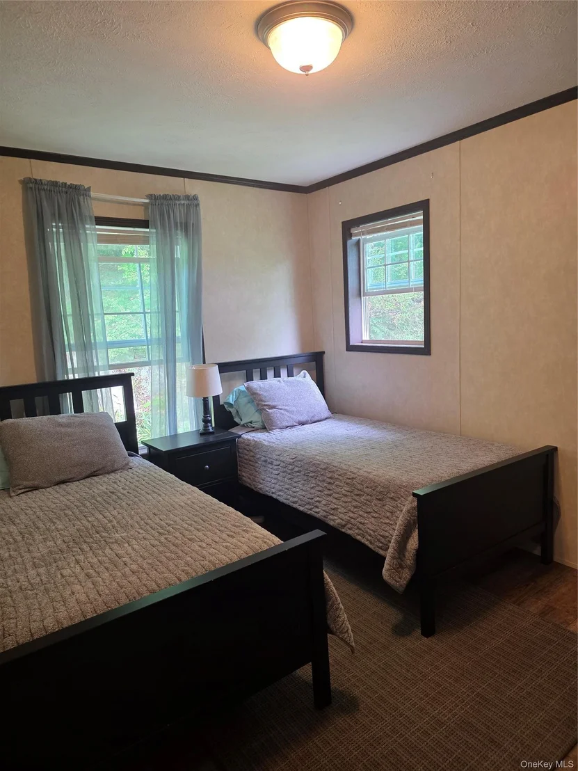 Photo of 559 Lake Road
