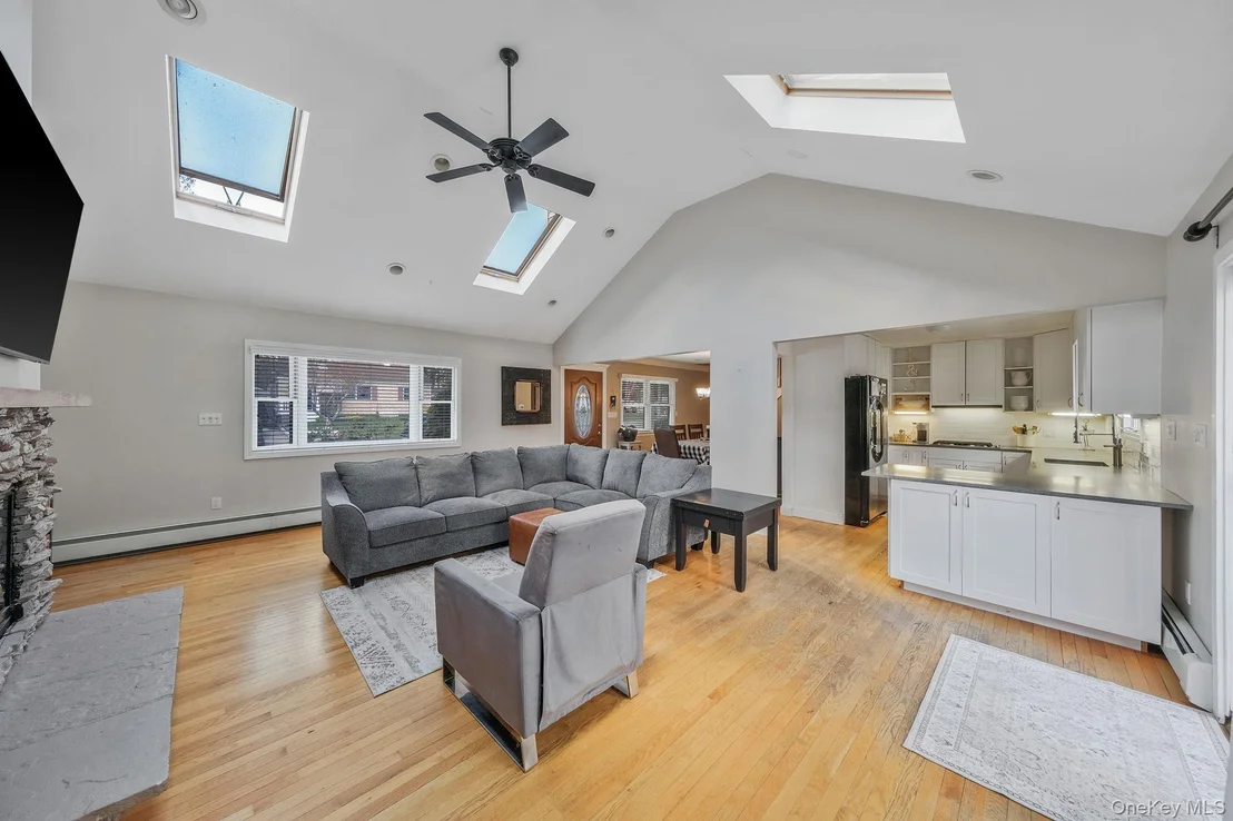 Photo of 97 N Clinton Avenue