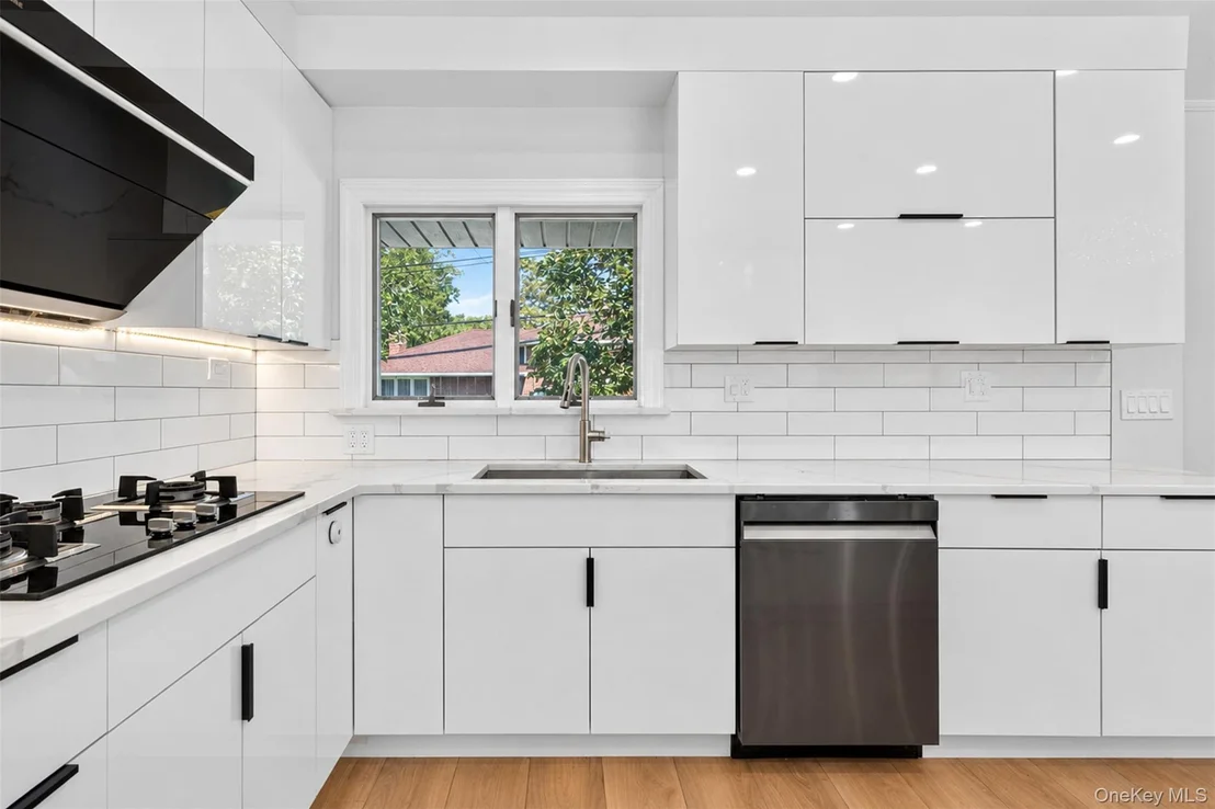 Photo of 76 Marcus Avenue