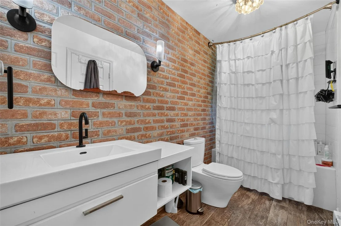 Photo of 92 Boulevard