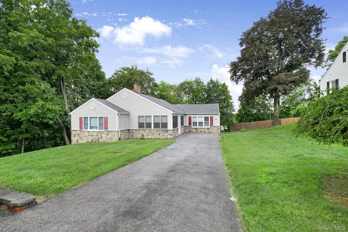 Photo of 11 Mountain View Road