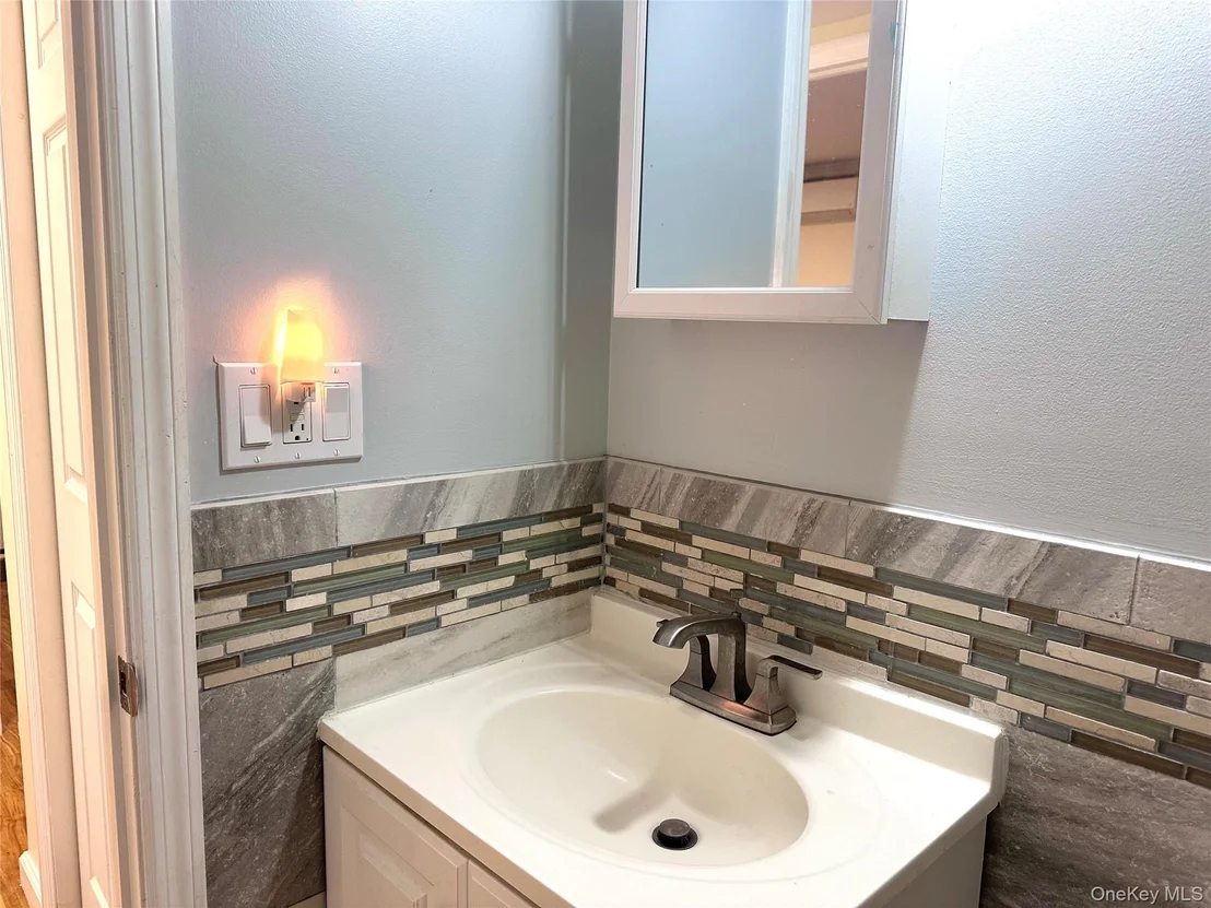 Photo of Unit A at 150 Rinaldi Boulevard