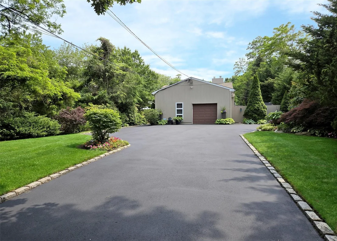 Photo of 1778 Spur Drive S