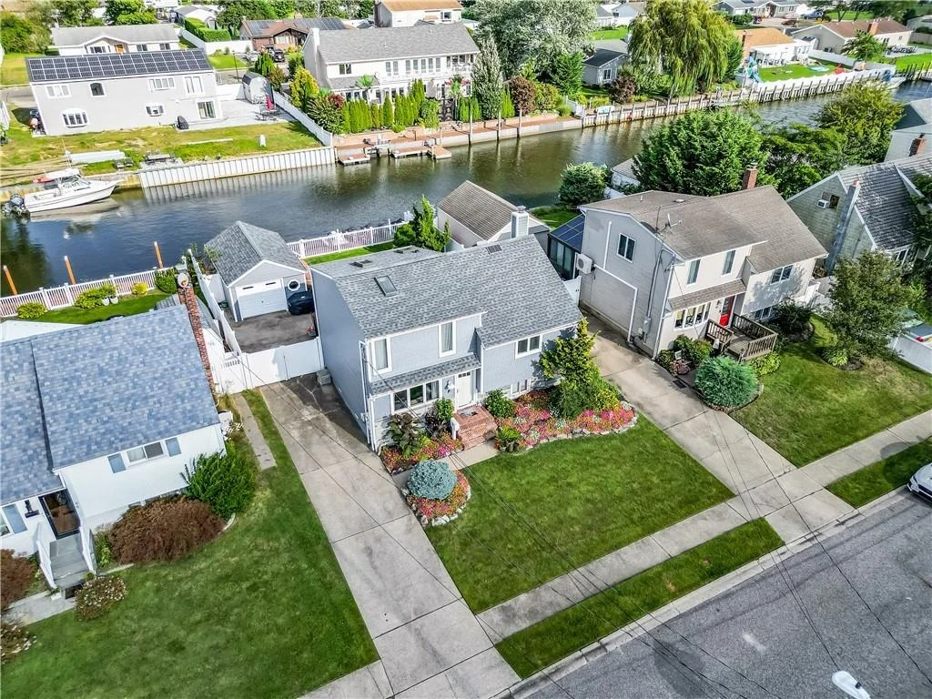 Photo of 75 East Drive