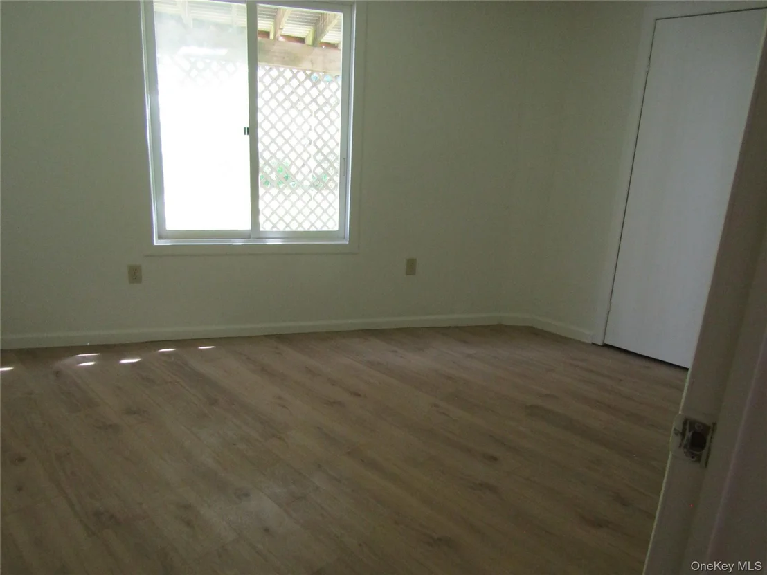 Photo of 374 Sprout Brook Road