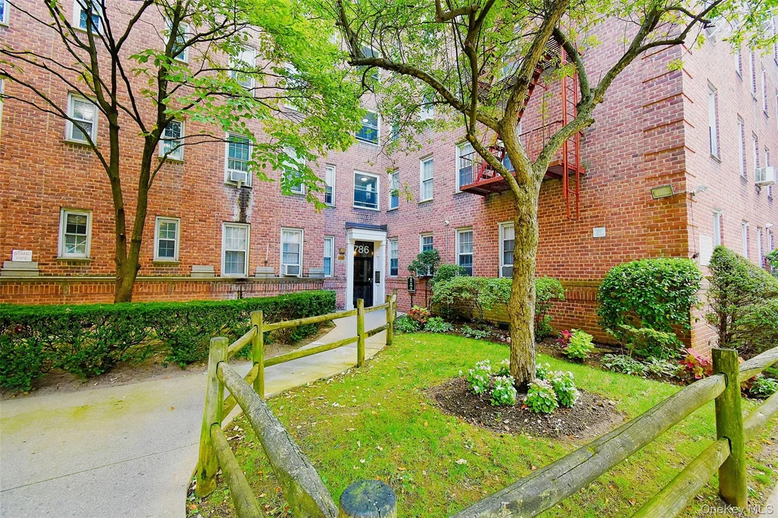 Photo of Unit B56 at 786 Bronx River
