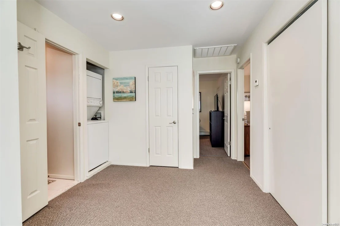 Photo of 24 Seminole Drive