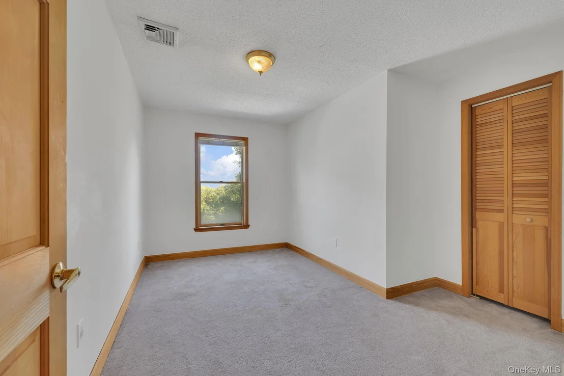 Photo of 19 Eagle Heights Place