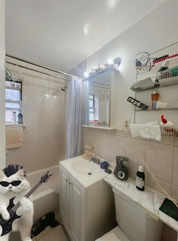 Photo of Unit 1A at 138-25 68 Drive