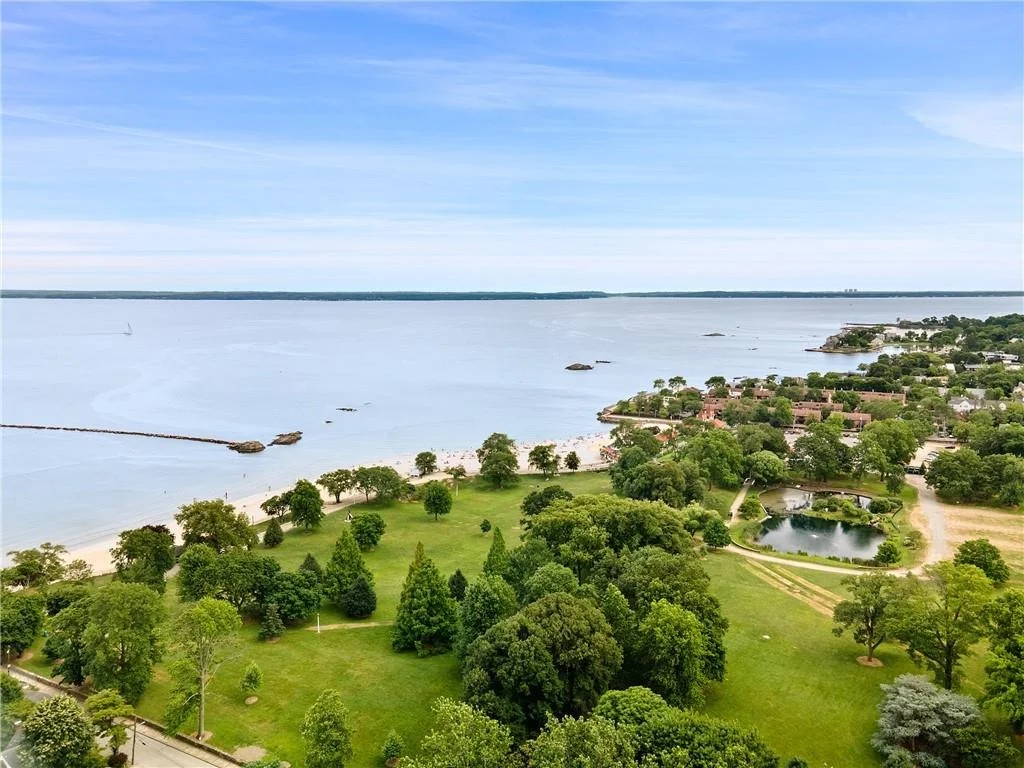 Photo of 25 Glen Oaks Drive