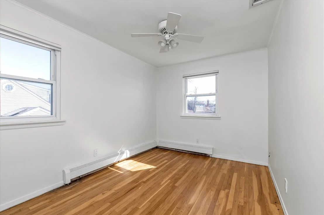 Photo of 16 Beverly Road