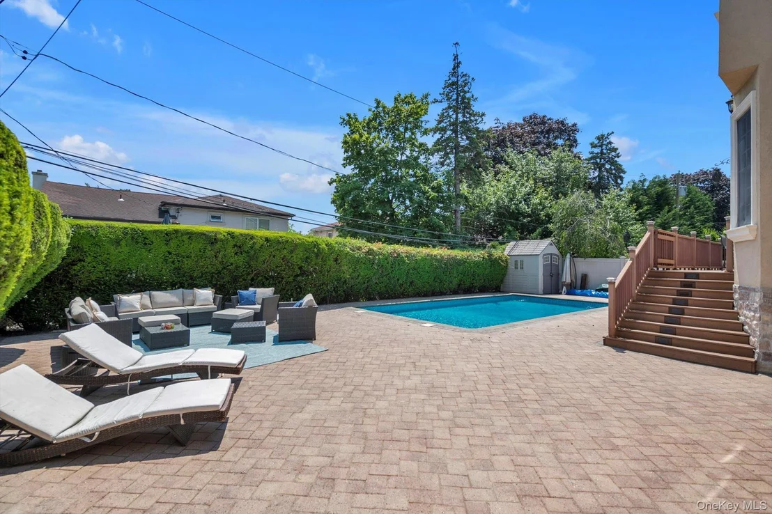 Photo of 760 Hillcrest Place