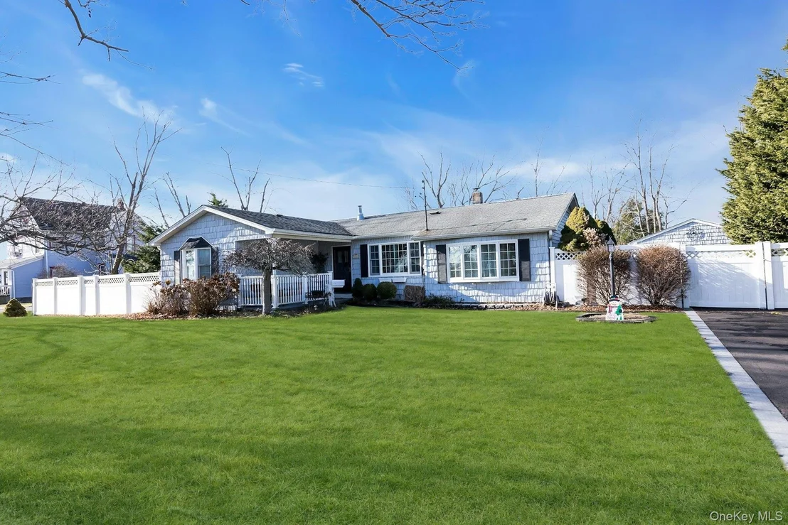 Photo of 358 Rider Avenue