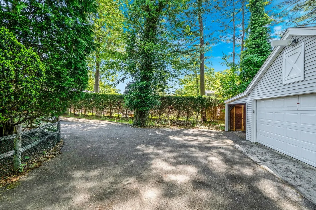 Photo of 10 Clearbrook Drive