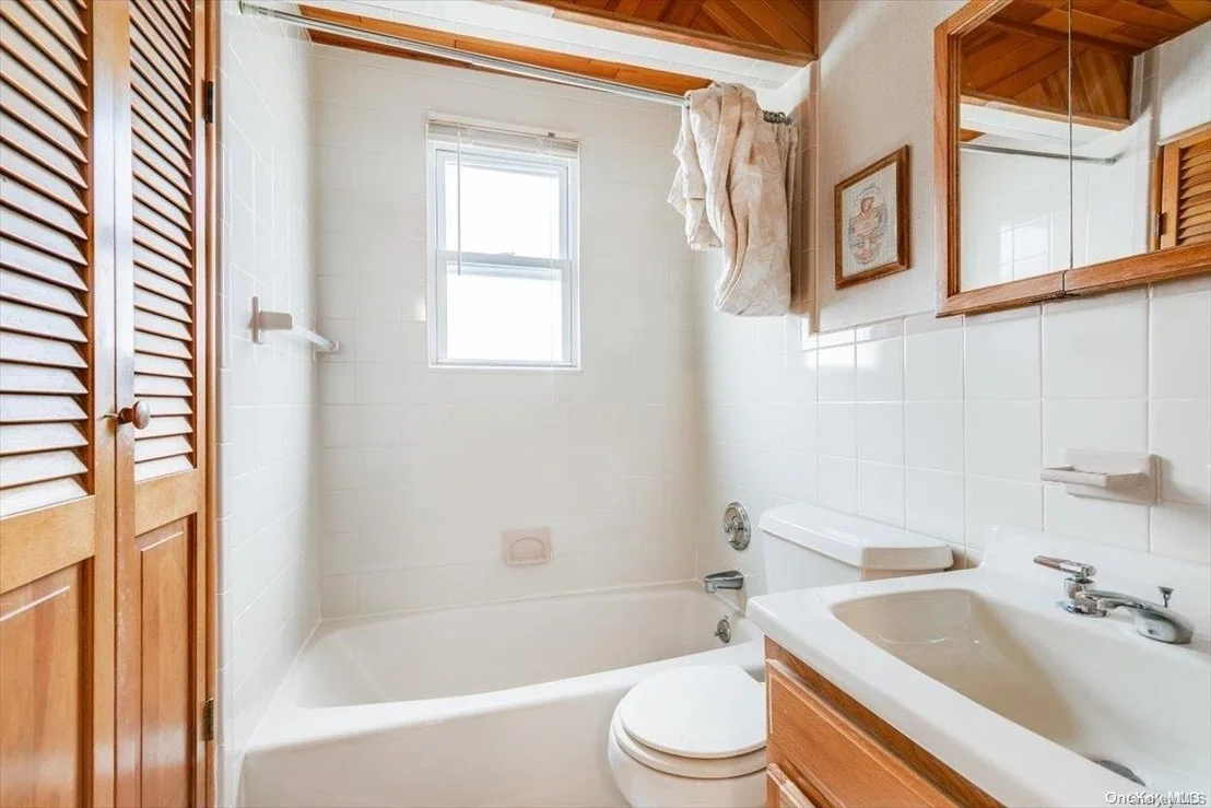 Photo of 232 Campbell Avenue
