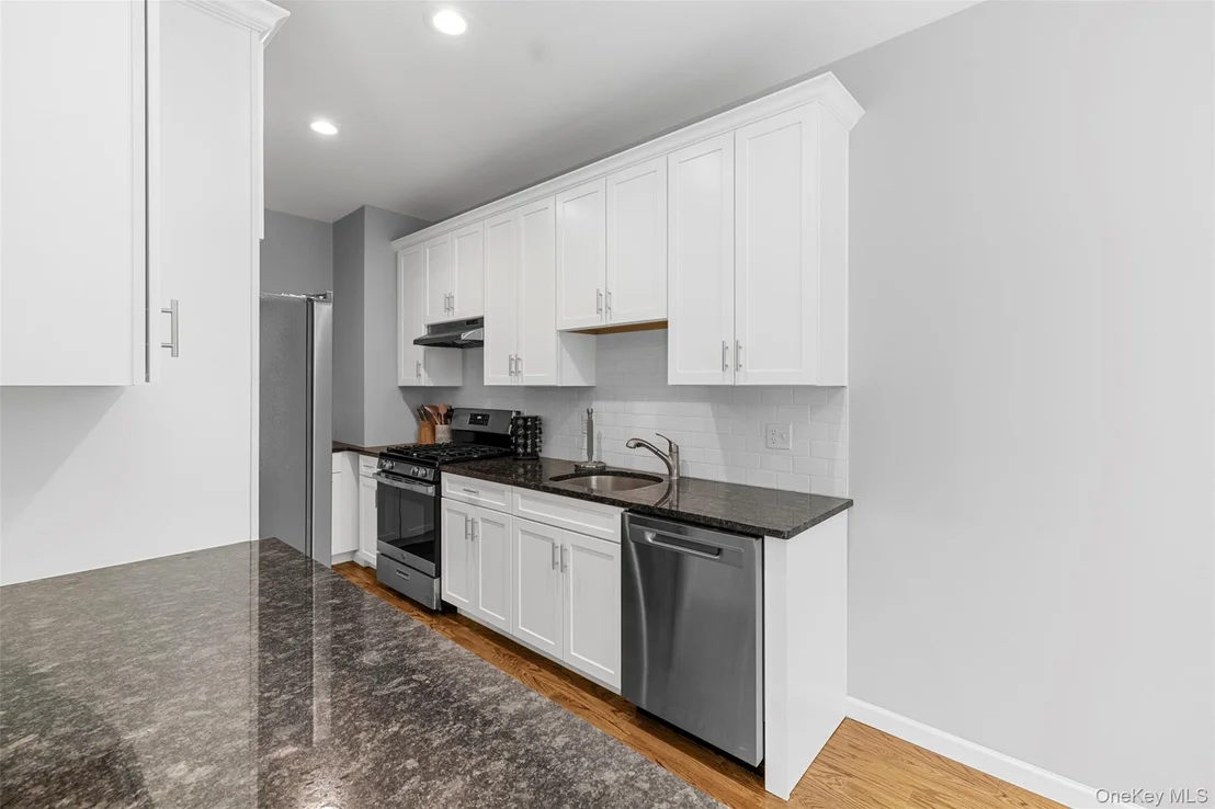 Photo of 28 Pinto Road W
