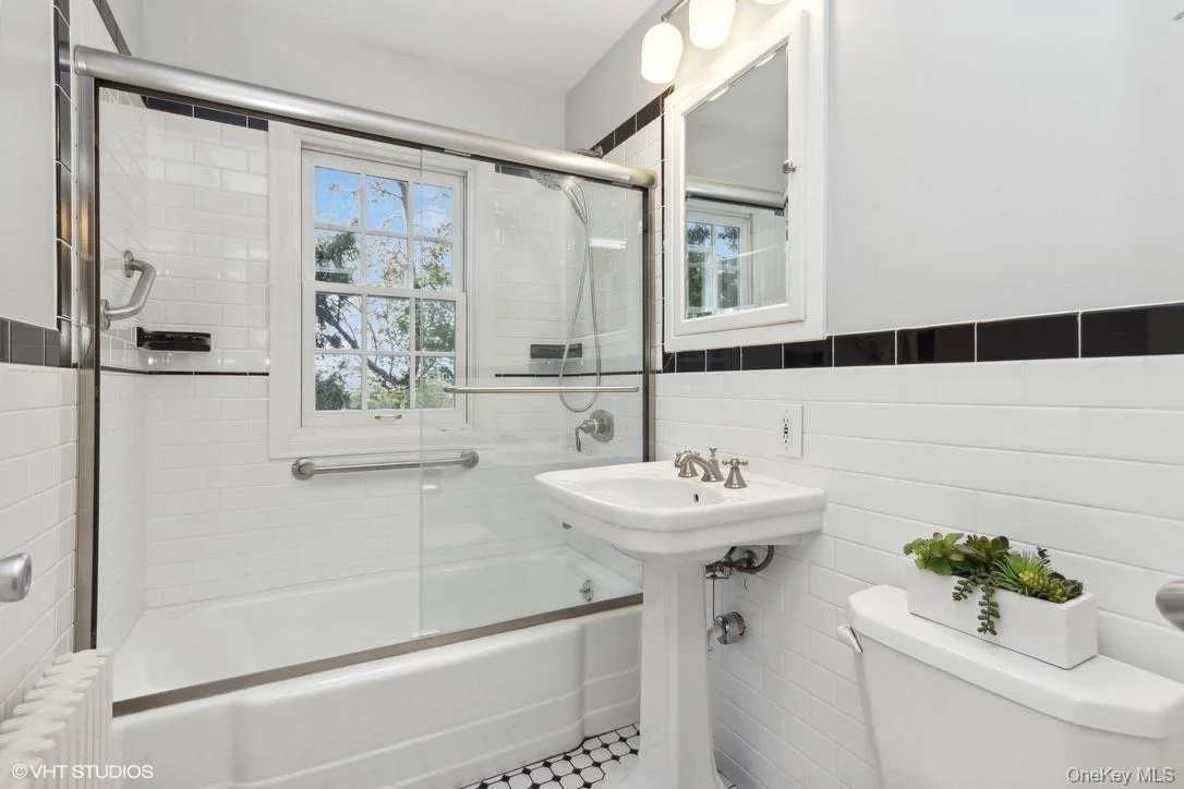 Photo of 17 Pleasant View Avenue